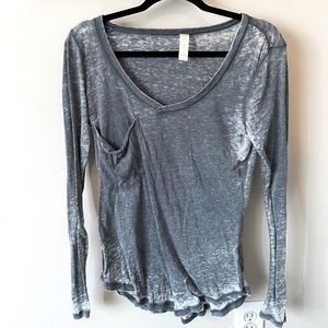 Altar’d State XS slouchy long sleeve tee